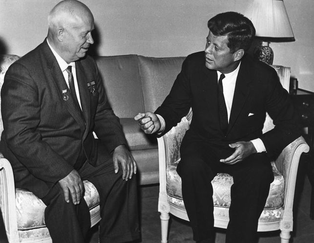 Kennedy con Kruschev 