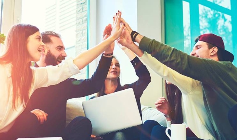 Jóvenes emprendedores.