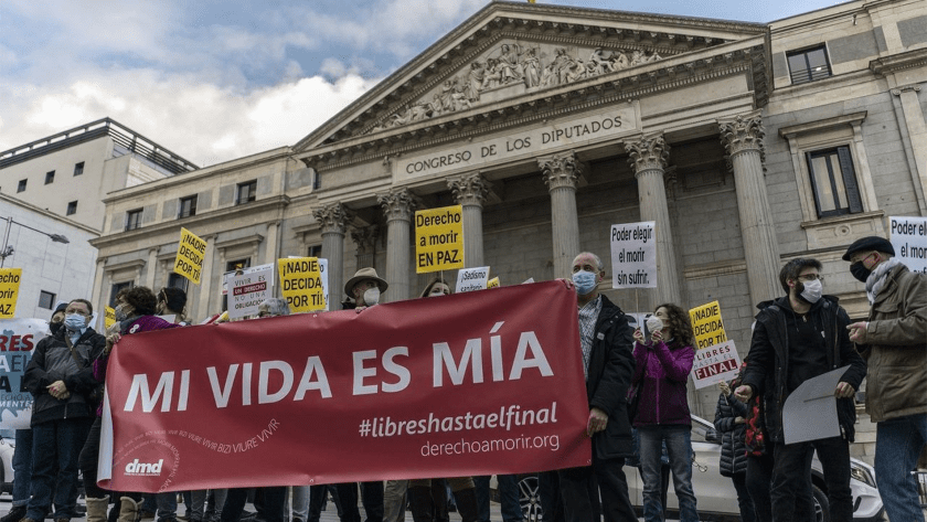 España aprueba la primera Ley de Eutanasia