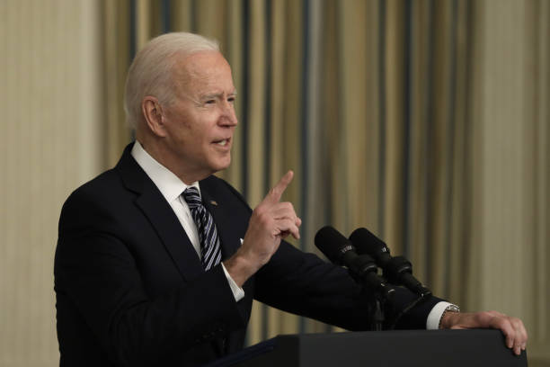 Arremete Biden contra Putin y lo califica de asesino