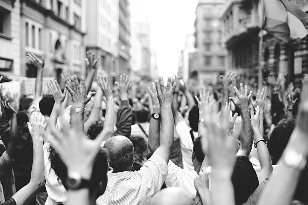 La búsqueda del poder absoluto y el manejo de las leyes a placer