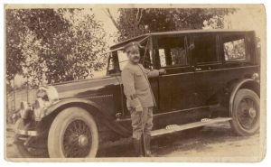 general arnulfo gomez y Automovil Lincoln 1924