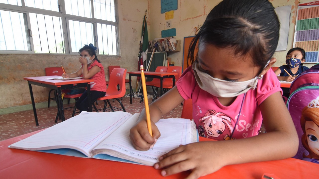 Regreso a clases con tintes políticos