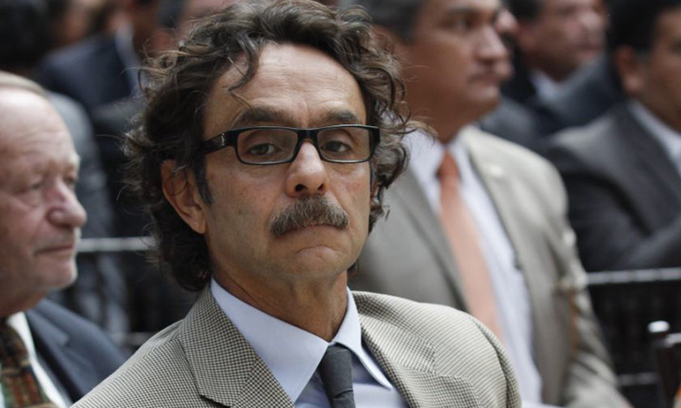 Quadri le responde a AMLO: “circo mediático (sus mañaneras) que enmascaran su ineptitud”