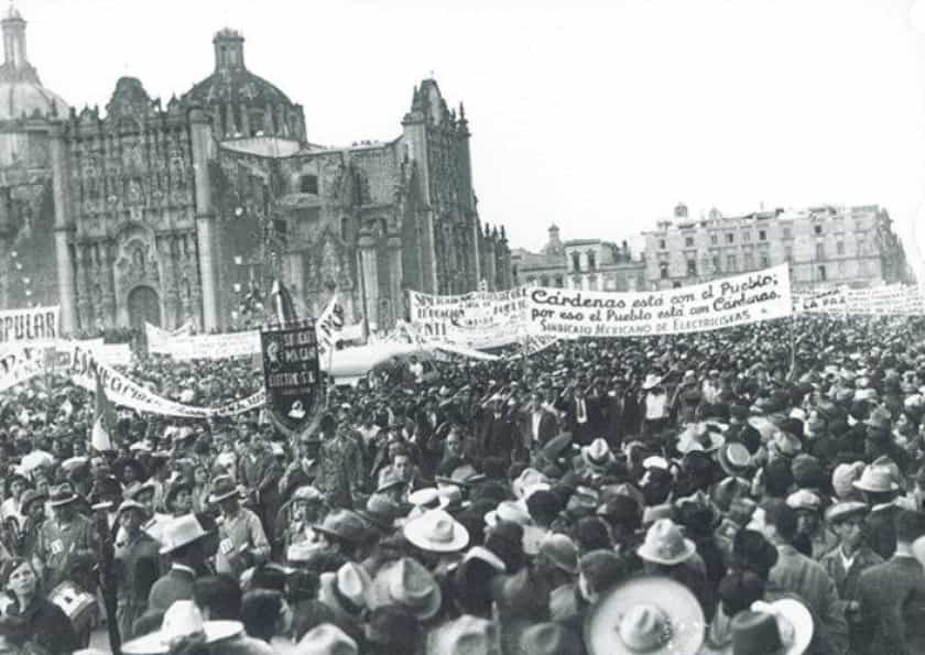 Manifestación en apoyo a la nacionalización del petróleo en 1938