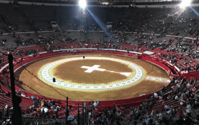 corrida de luces Plaza México