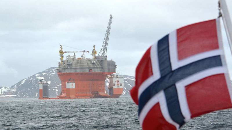 noruega ogro negro a gigante verde